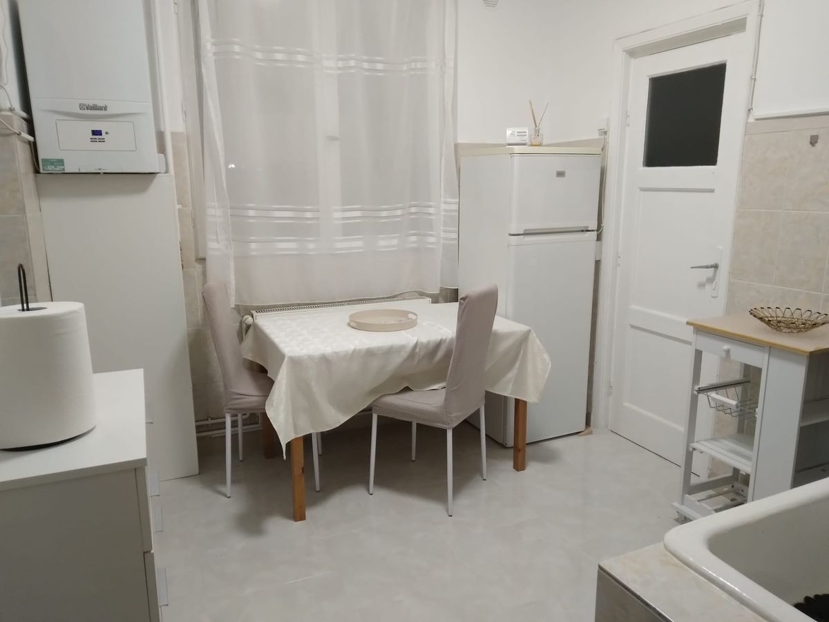 Apartament 2 camere decomandat Piata Romana - Poză 7
