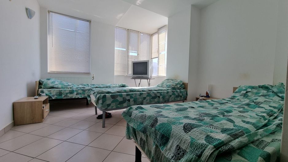 Închiriere clădire – zonă centrală Constanța, aproape de mare - Poză 4