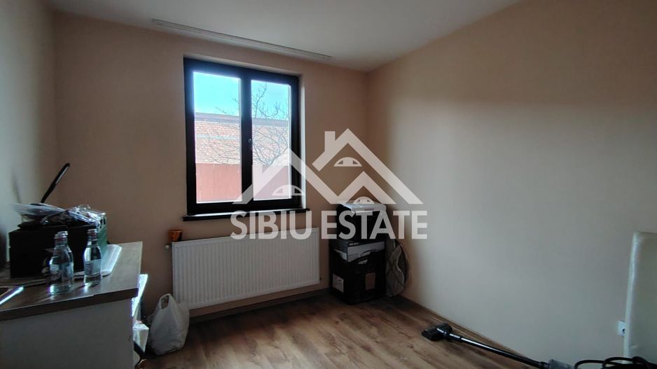 Casa de inchiriat Sibiu, 4 camere 2 bai - Poză 7