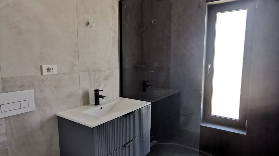 Vila  de tip duplex 4 camere Pompa Caldura Titan Pallady - Poză 8