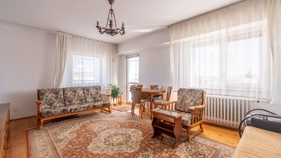 Apartament cu 2 camere decomandat de inchiriat Str.Bucuresti, 60mp - Poză 1