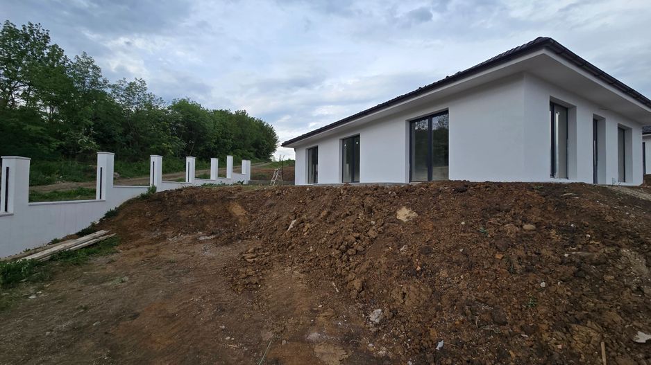 Casa 4 camere la cheie,130 mp,500 mp teren,cartier Unirii - Poză 12