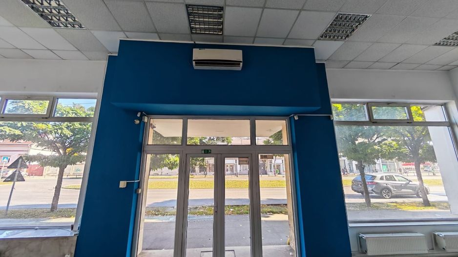 SPATIU IDEAL BIROURU - Poză 1