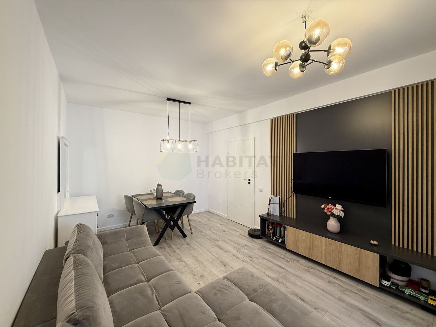 Apartament 2 camere mobilat | Totul nou | 23 August - Poză 1