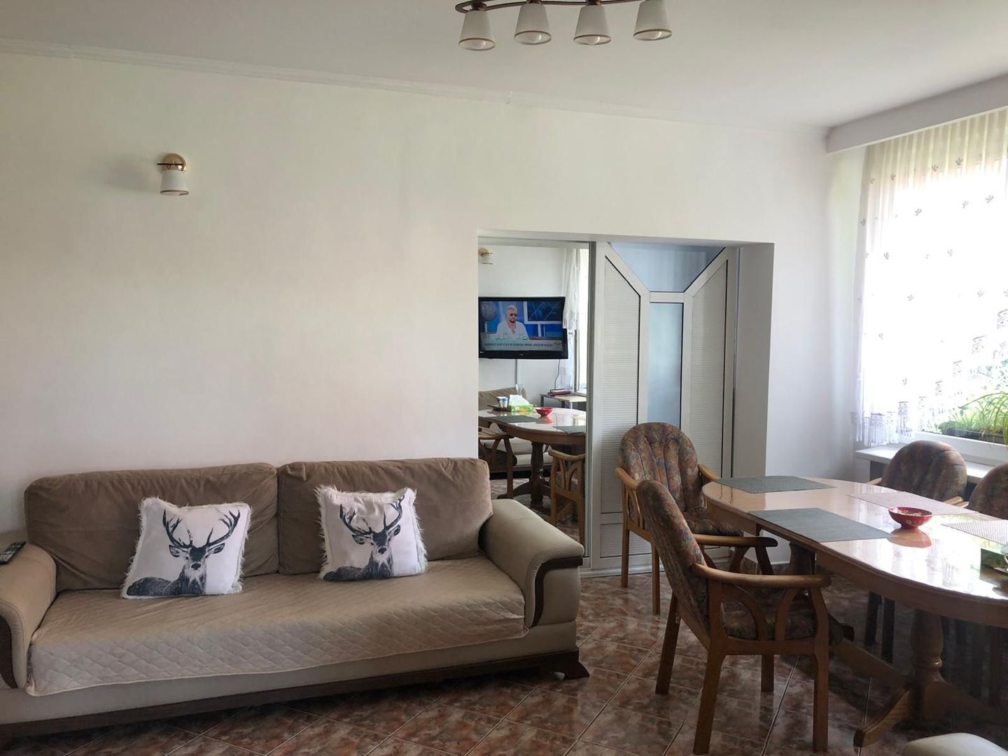 BRASADAS vinde casa cu 7 camere si teren 1100mp in zona Burdea. - Poză 3