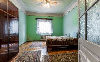 Casă cu teren de 370 mp în Zona Funcționarilor - Poză 2