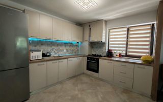 Apartament 3 camere de vânzare - Astoria Lux Residence, Lunca Cetățuii - Poză 2