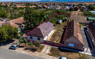 Casa din caramida 4 camere - Teren 1603mp - Livada, Arad - COMISION 0% - Poză 1