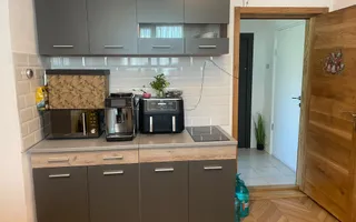 Apartament la casă | Grădină + Anexe | Cisnădie | - Poză 14