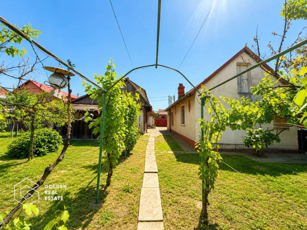 Casa cu teren 688 mp, 2 corpuri de cladire, Parneava - Poză 19