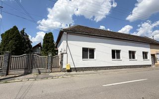 Casă Centrală 5 camere, Str. Andrei Mureșanu - Carei - Poză 1