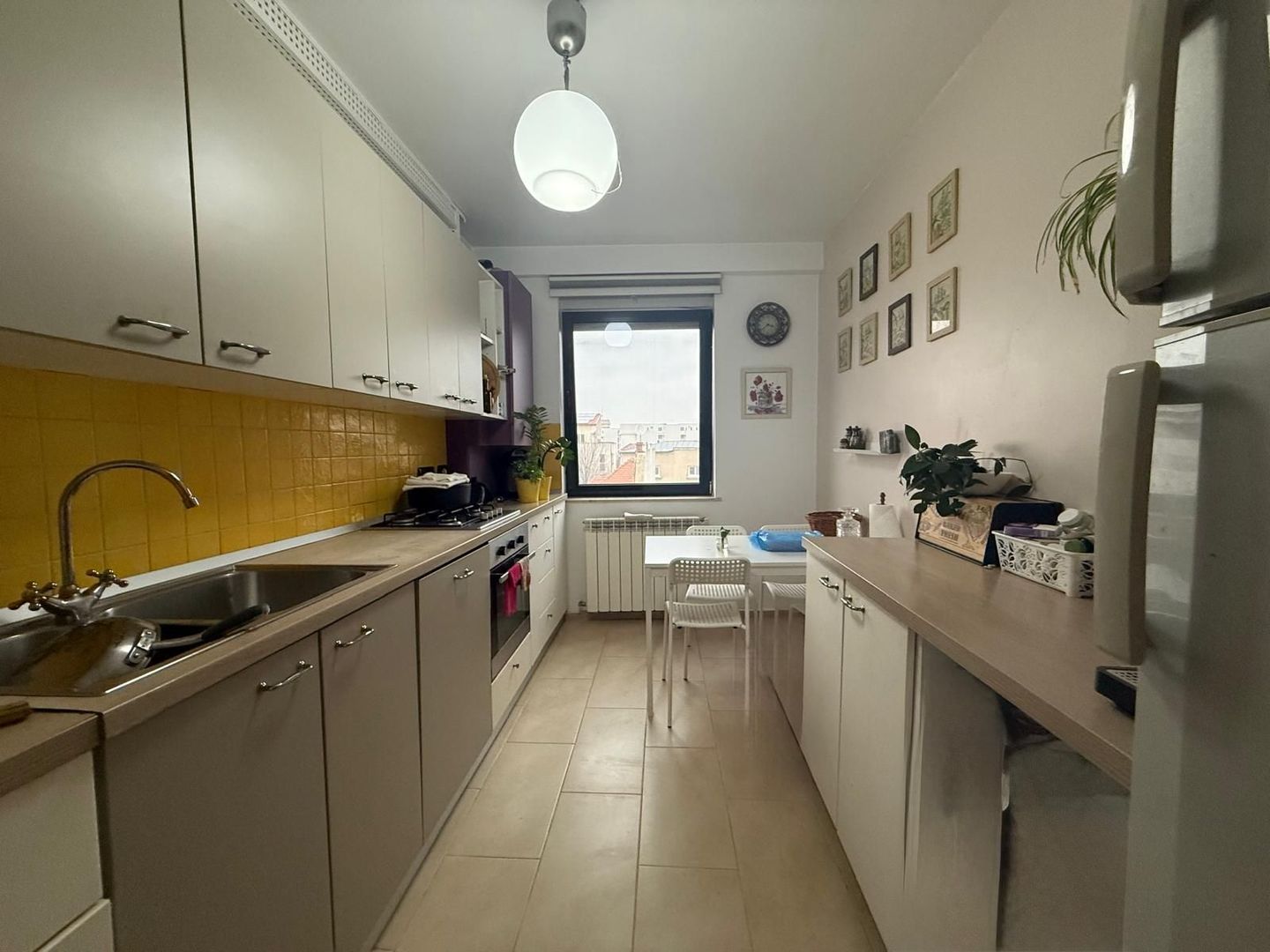 APARTAMENT 3 CAMERE ‖ CENTRALĂ PROPRIE ‖ LIFT ‖ VEDERE LIBERĂ ‖ ZONĂ CENTRALĂ - Poză 1