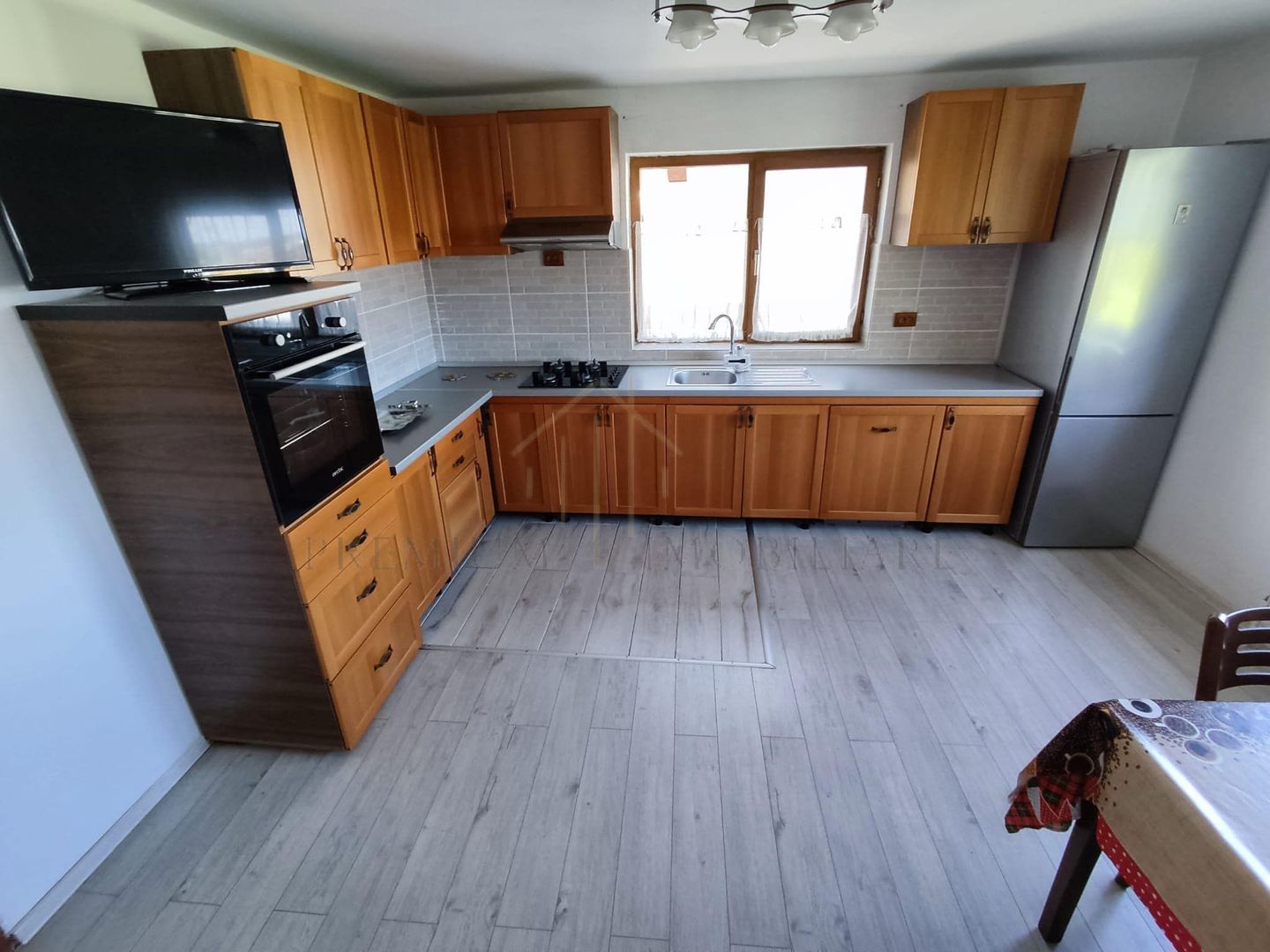 Casa de Vanzare Onesti - Calea Scutarului - Poză 1