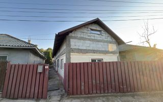 Casă de vânzare în Ostrov – 3 camere + 600 mp teren - Poză 1