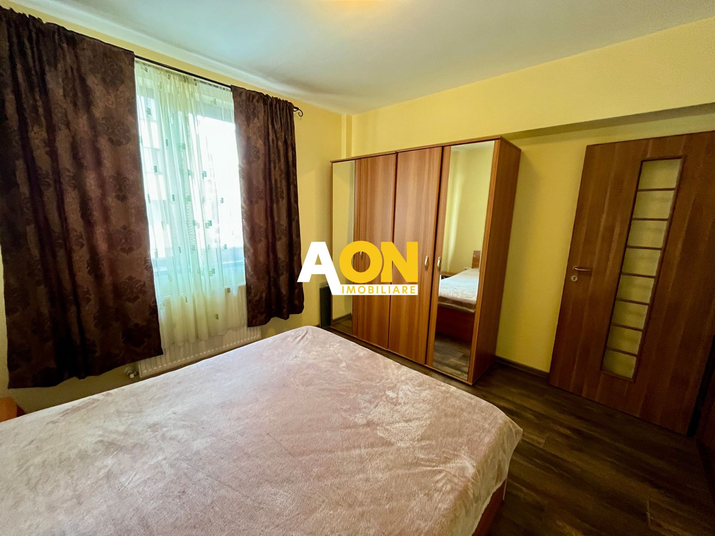 Apartament Cu 2 Camere, Etaj 1, Centru - Poză 2