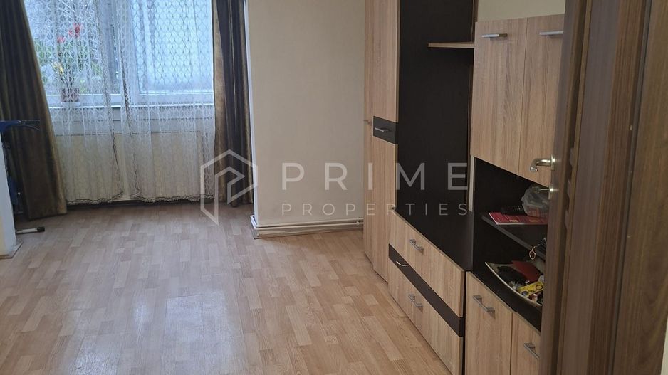 Apartament decomandat cu 3 camere Dambu Pietros - Poză 3