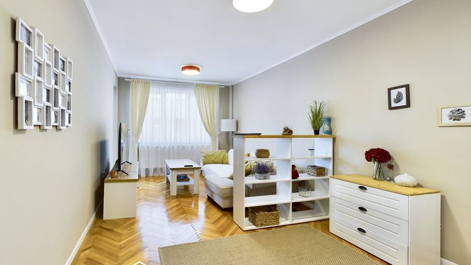 Apartament 3 camere, elegant si primitor, in Piața Unirii - Poză 3