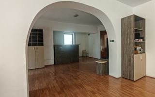 Casă de închiriat în Șelimbăr, în apropiere de Shopping City - Poză 10