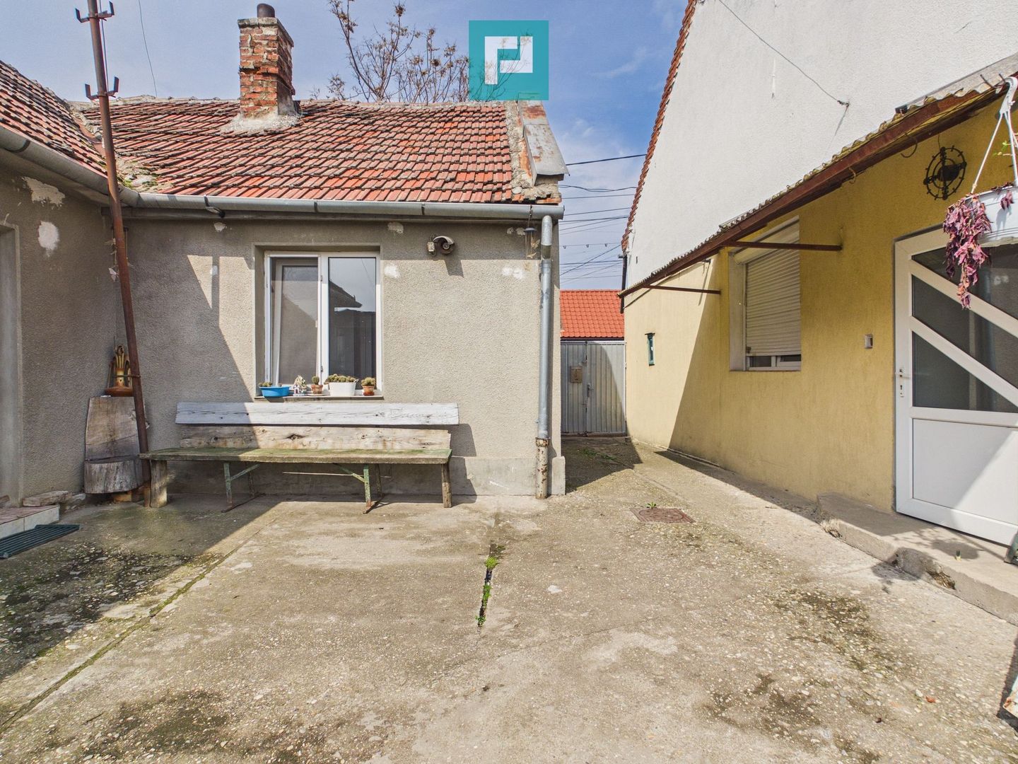 2 case separate + curte 1400 mp – Zona Dâmbovița - Poză 17