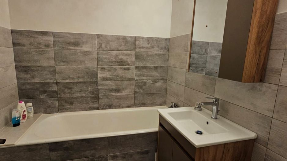 Apartament 3 camere | Etaj 1 | Caporal Ilina | Acces rapid Piata Uniri - Poză 1