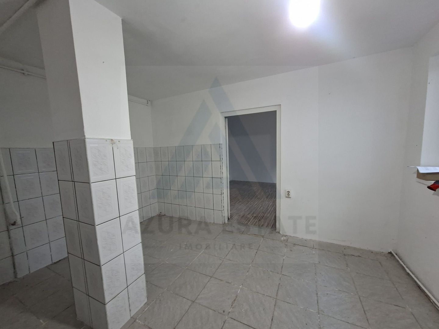 Casa 3 camere baie cu geam pivnita si teren 151 mp in zona Centrala - Poză 6