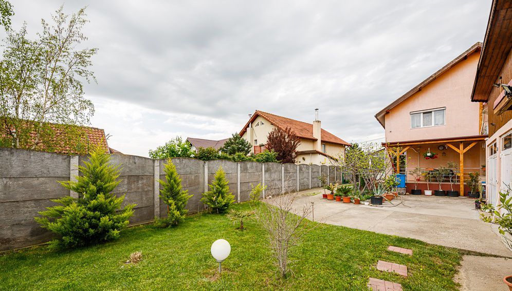 Casă pentru o familie numeroasă în Săcălaz - Poză 2