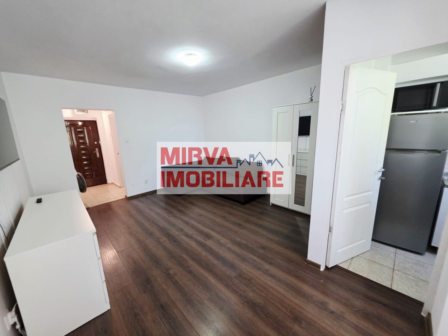 Prima închiriere! Garsonieră modernă Nord, mobilată complet - Poză 9