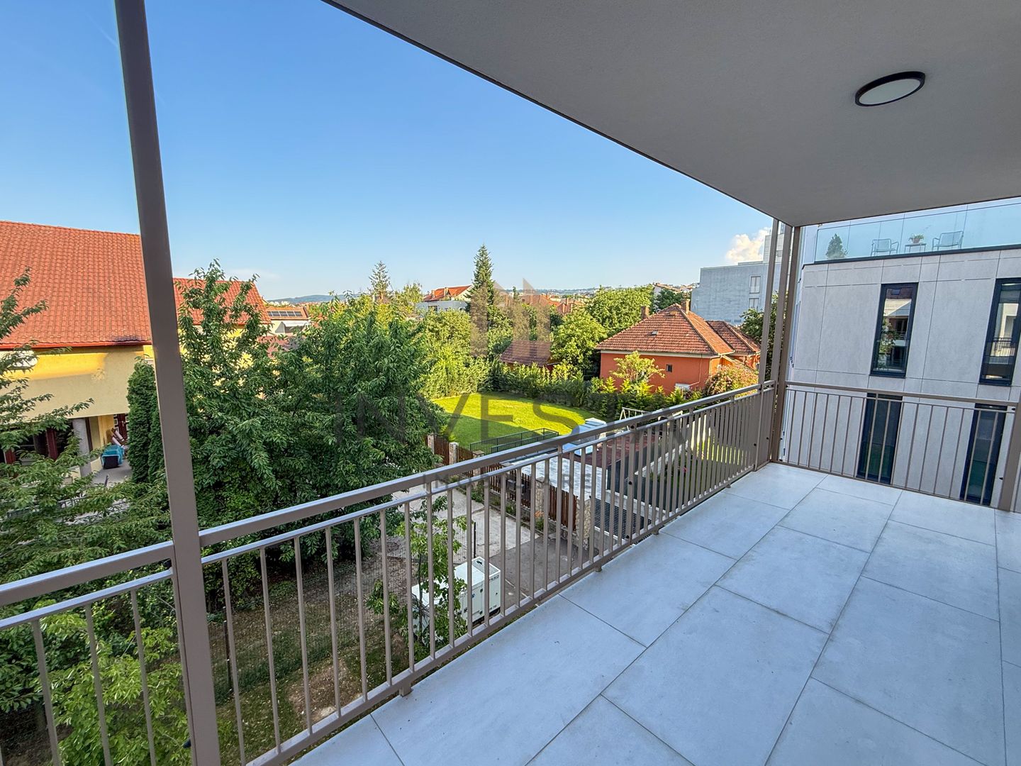 Apartament premium cu 3 camere, etaj intermediar, Centru zona Cipariu! - Poză 1