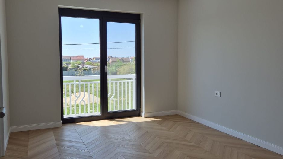 Locuinta individuala cu garaj si teren de 1000mp - Poză 23