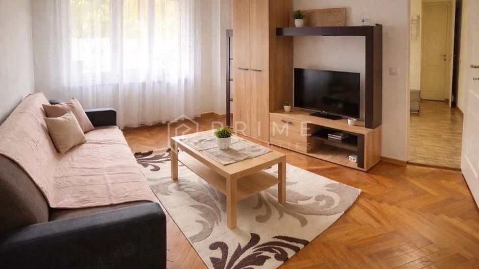 Apartament cu 2 camere, parter înalt - Poză 3