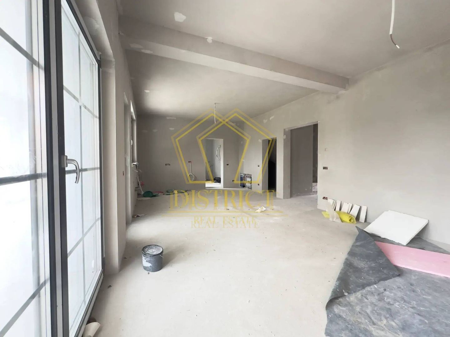 Casa superba cu 5 camere si garaj | Dumbravita - Poză 9