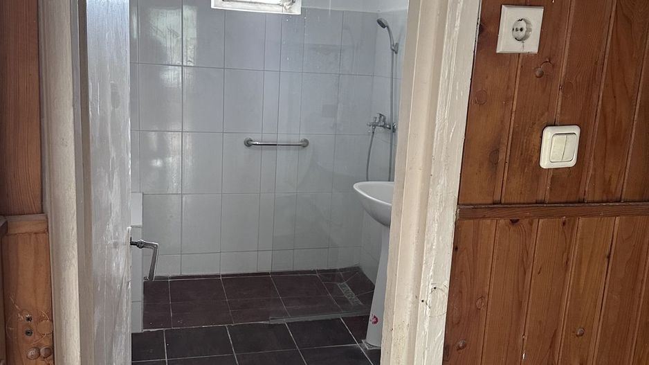BRASADAS vinde ap 2 cam etaj 1/4 CARPATI. - Poză 7