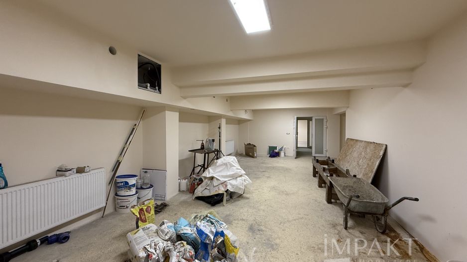 Spatiu de 450 m2 Piata Cipariu, ideal depozit curierat, arhivare, etc - Poză 5