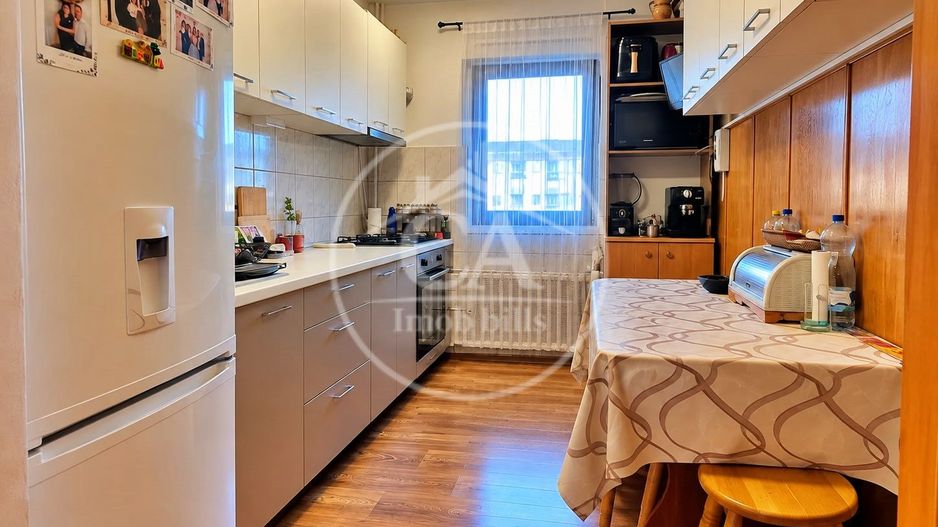 Apartament de vanzare cu 3 camere in zona Nufarul, Oradea - Poză 4