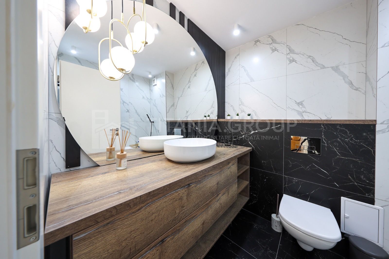 Apartament cu 3 camere, 2 bai, mobilat lux - zona Coresi - Poză 13