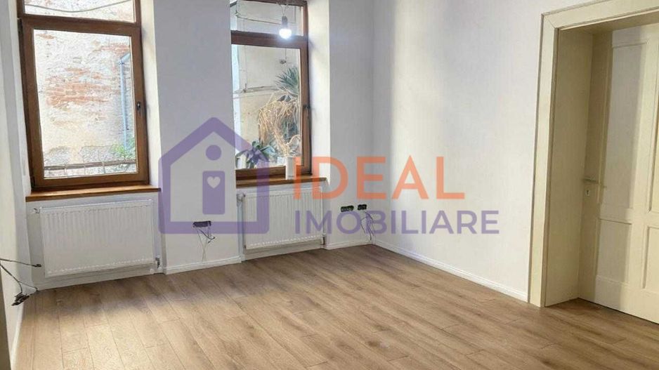 Apartament 3 camere de vânzare – Centru | 80mp - Poză 1