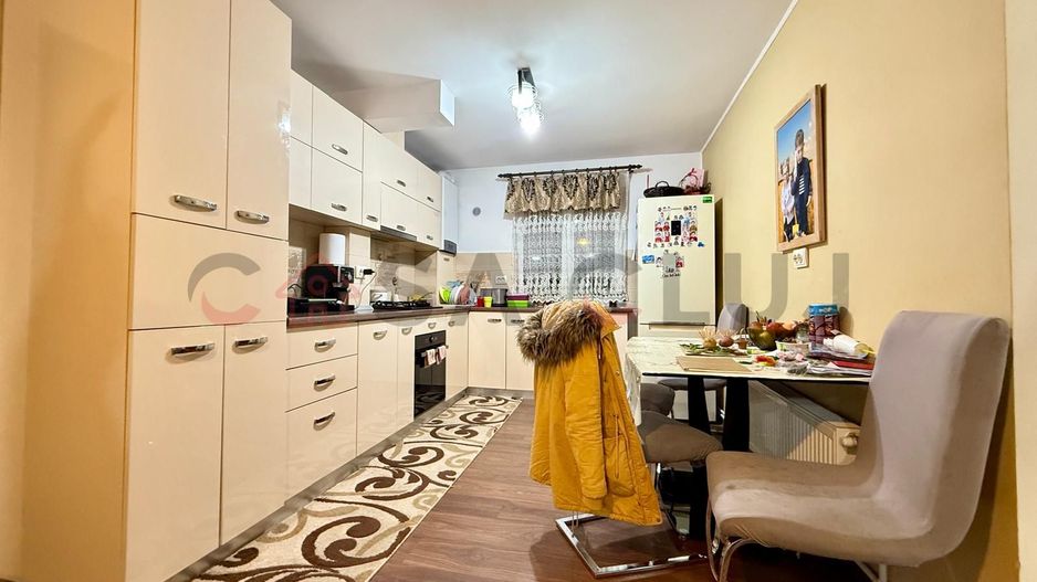 Decomandat, la cheie, Baza Sportivă "La Terenuri"!! - Poză 9