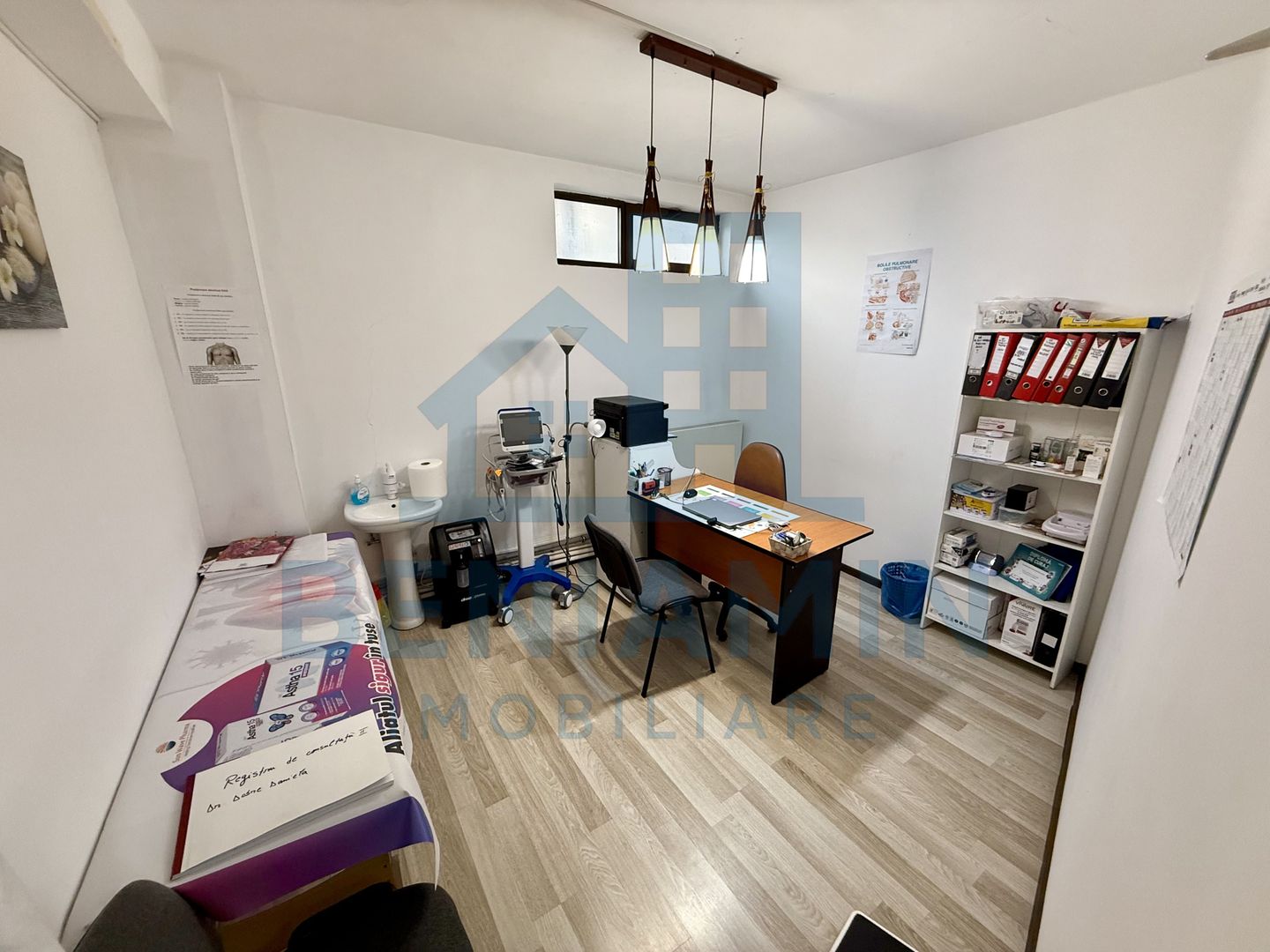 Spatiu comercial P+1 - 200mp - vad - pretabilitate mare - Lapus - Poză 3