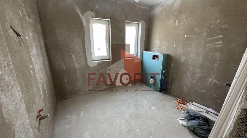 Aproape de benzinaria ESO. Finisaje la alegere - Poză 15
