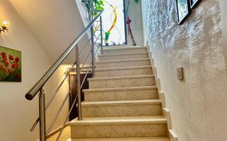 Vila care redefinește echilibrul între rafinament, spațiu și liniște - Poză 58
