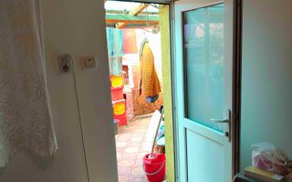 Casa cu personalitate in Calomfirescu – spatiu, liniste si teren gener - Poză 27