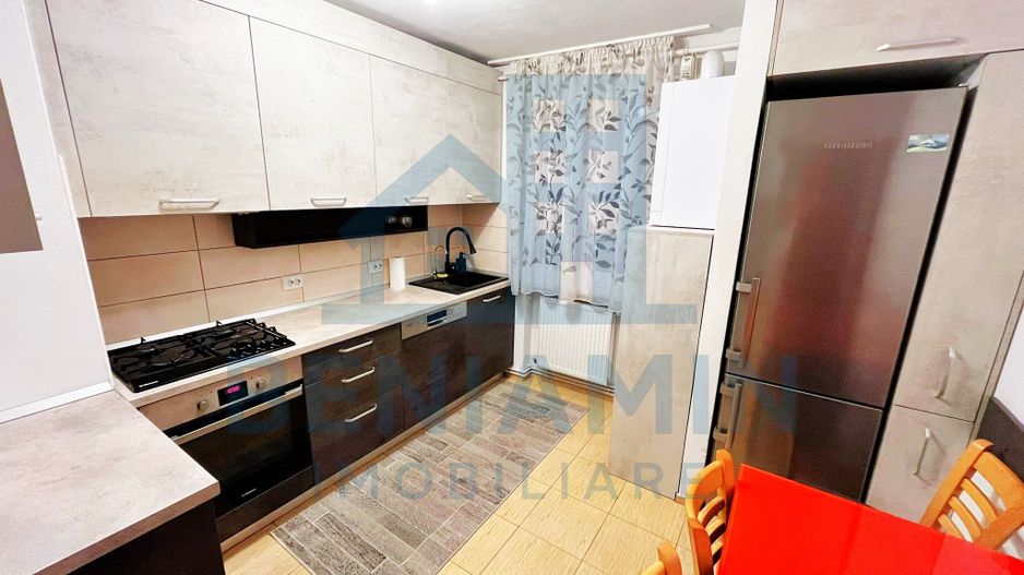 4 Camere-Etajul1-Centrala Termica-Mobilat-Utilat-Centrul Civic-Brasov - Poză 4