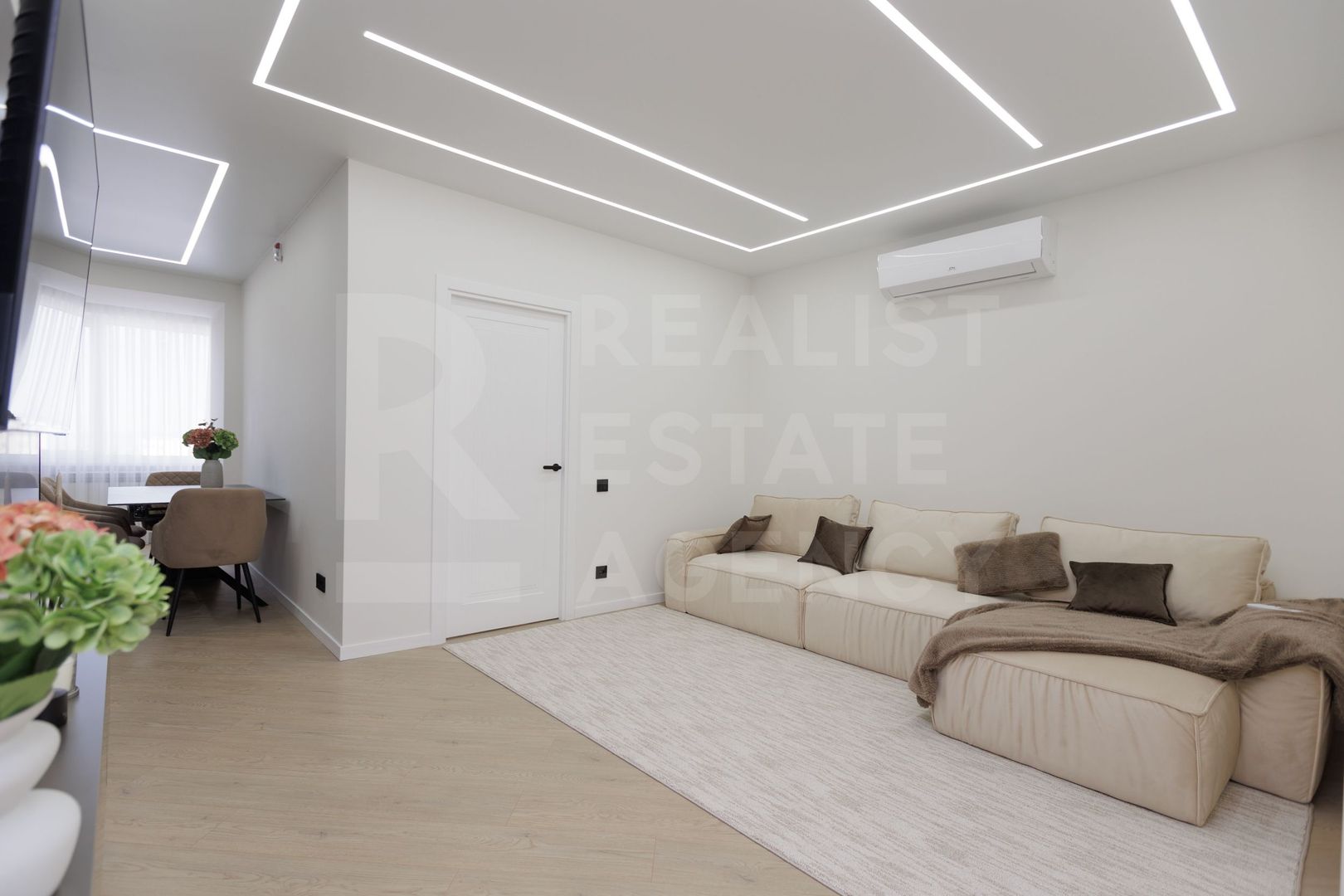 Vânzare, apartament, 2 camere, str. Vasile Lupu, Buiucani - Poză 1