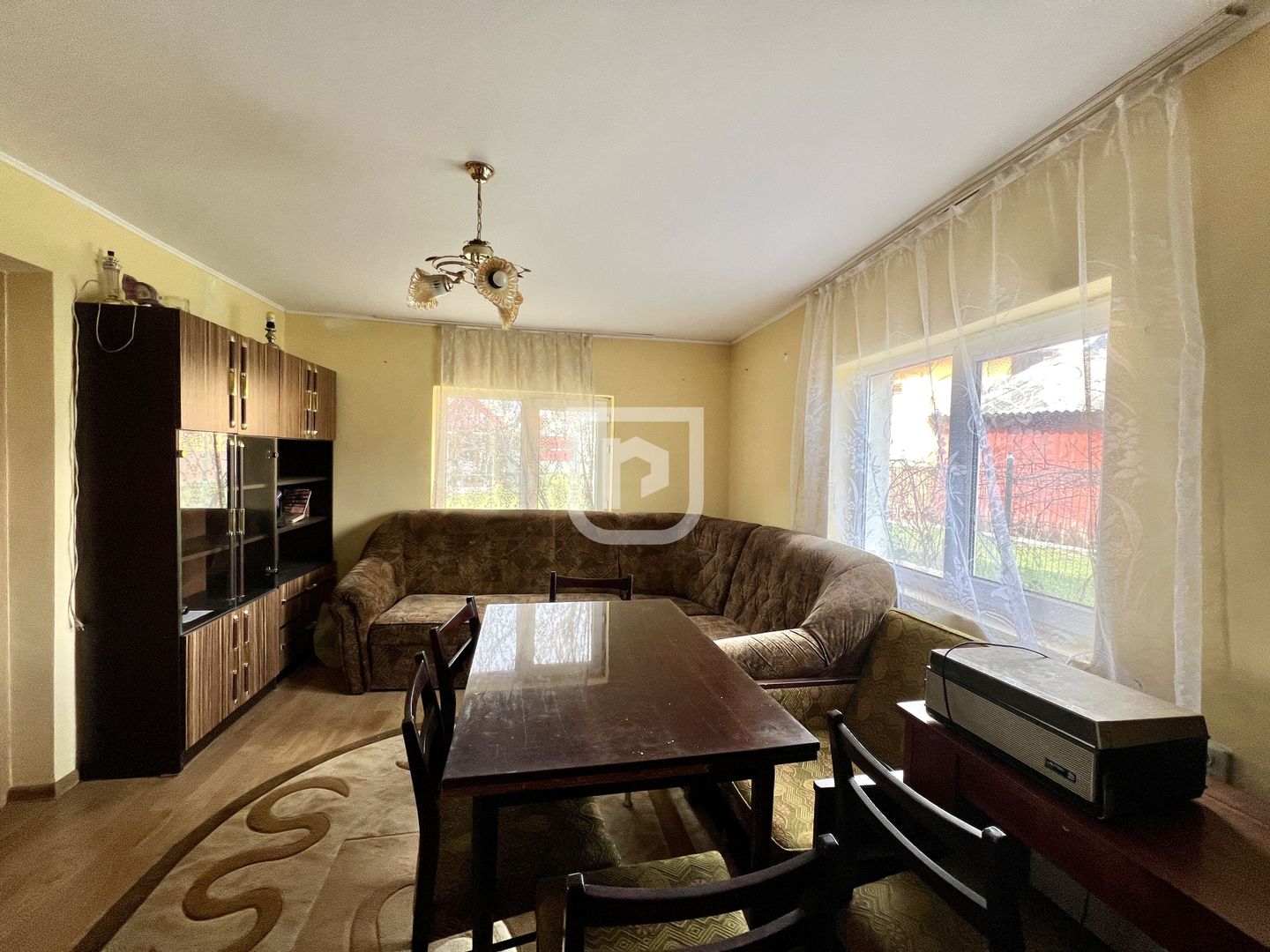 Casă cu teren 400 mp în oraș Gura Humorului - Poză 9