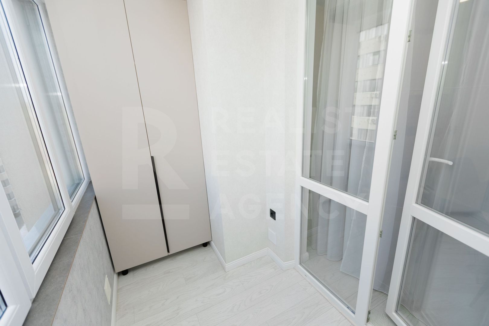 Vânzare, apartament, 2 dormitoare, str. Ion Buzdugan, Buiucani - Poză 21