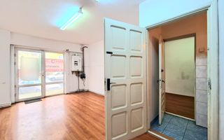 Spatiu comercial de vânzare cu vad Brașov - 57 mp # plus-imo.ro - Poză 2