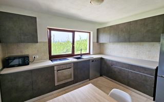 Vila noua-Sanpetru Dealul Lempes, zona verde si linistita - Poză 4