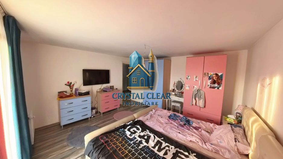 Casă 4 dormitoare și teren de 857 mp - zona Sântana de Mureș - Poză 15