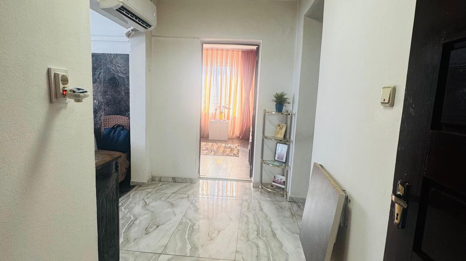 Apartament 3 camere renovat la 30 de Km de Oradea - Poză 3