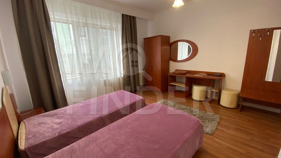 Inchiriere casa 4 camere, zona Centru/Andrei Muresanu - Poză 2